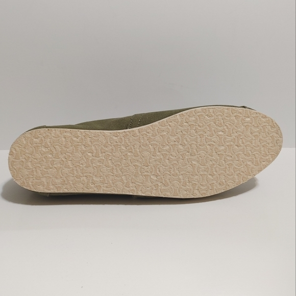 TOMS Olive Canvas Men's Classics - Picture 3 of 5